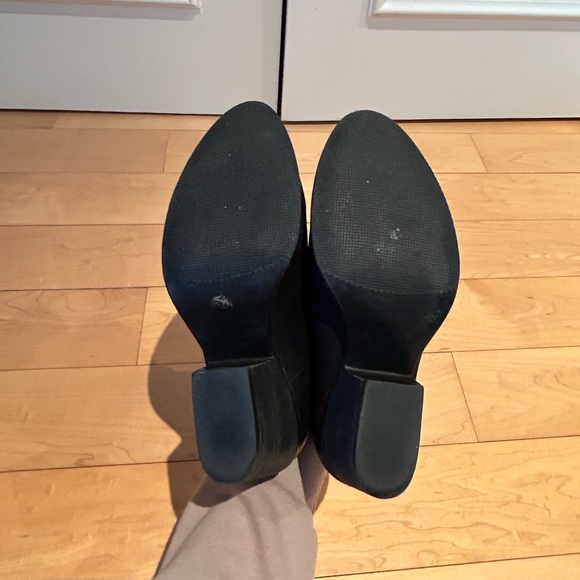 Steve Madden Black Heeled Booties (Women’s size 5) - Picture 3 of 5